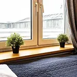 Mieszkanie Z Duzym Terasem W Warszawie