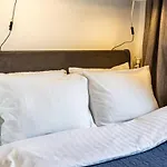 Mieszkanie Z Duzym Terasem W Warszawie *