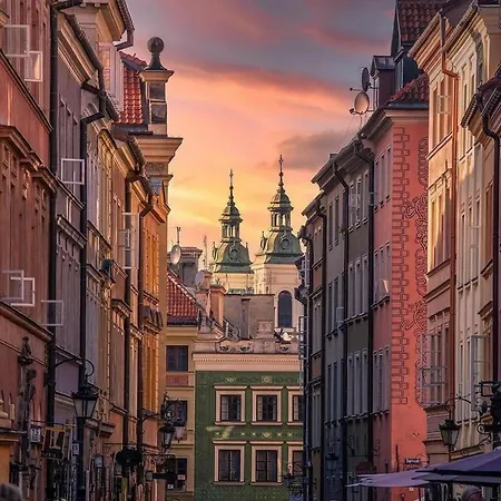 Mieszkanie Z Duzym Terasem W Warszawie *