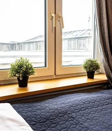 Mieszkanie Z Duzym Terasem W Warszawie