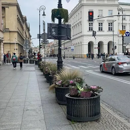 Mieszkanie Z Duzym Terasem W Warszawie *