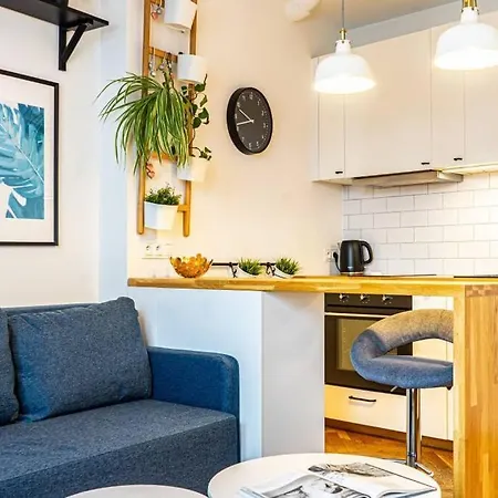 Apartment Mieszkanie Z Duzym Terasem W Warszawie *