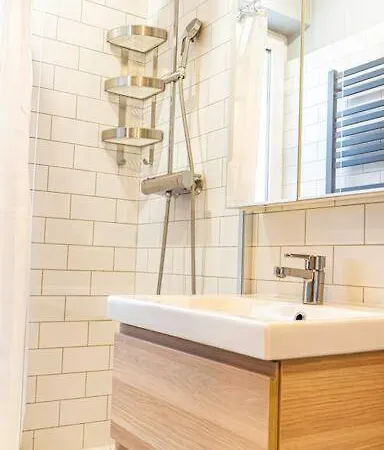 Mieszkanie Z Duzym Terasem W Warszawie Warszawa